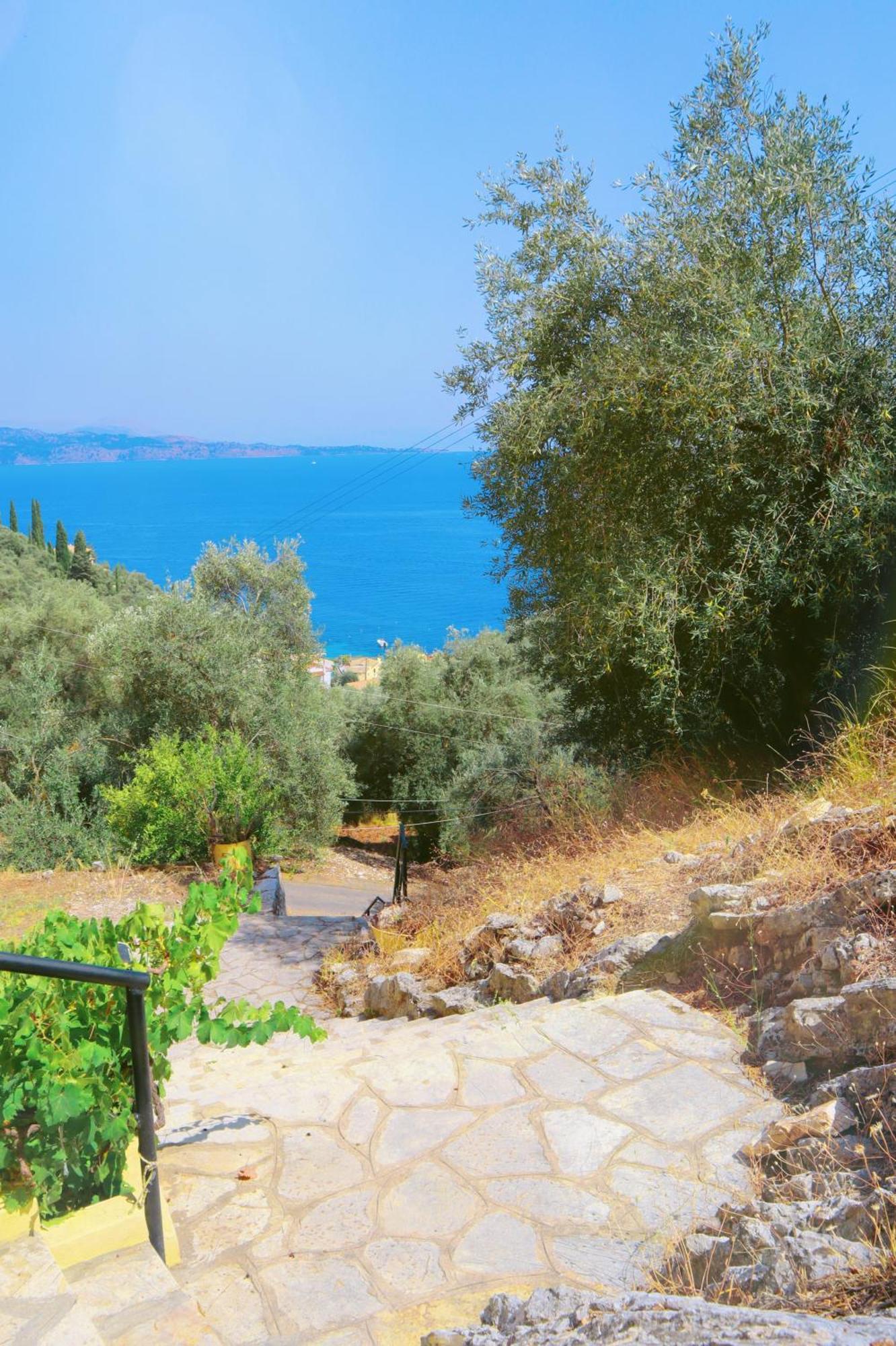 Kaminaki Seaview Apartments Katavolos Exterior photo